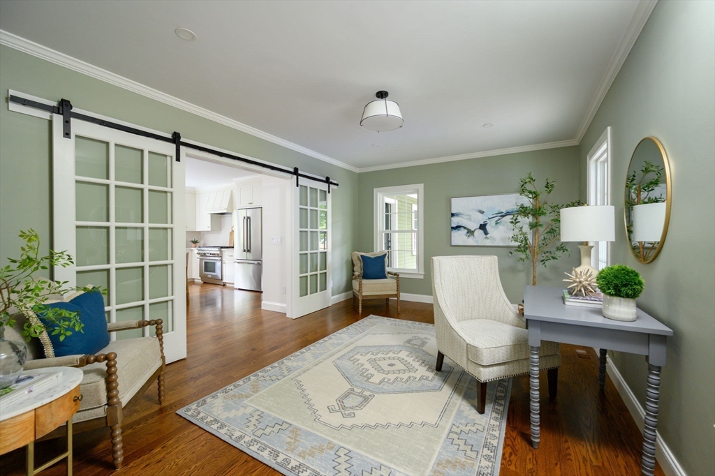 5 Woodbine Lane