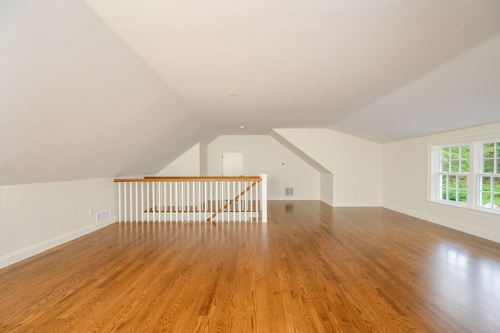5 Woodbine Lane