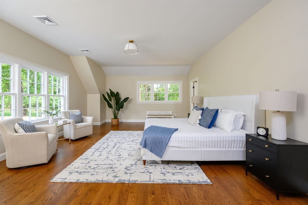 5 Woodbine Lane