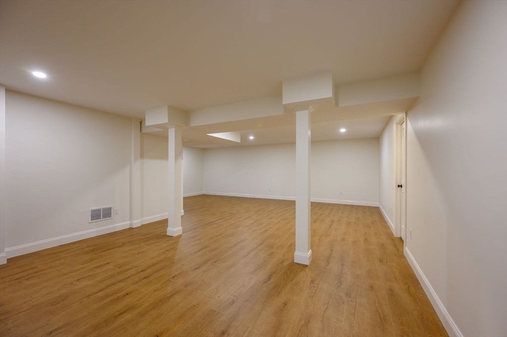 5 Woodbine Lane