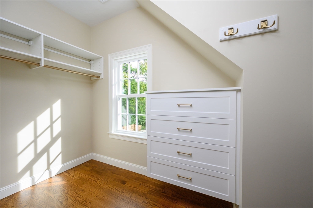 5 Woodbine Lane