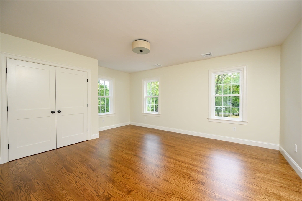 5 Woodbine Lane