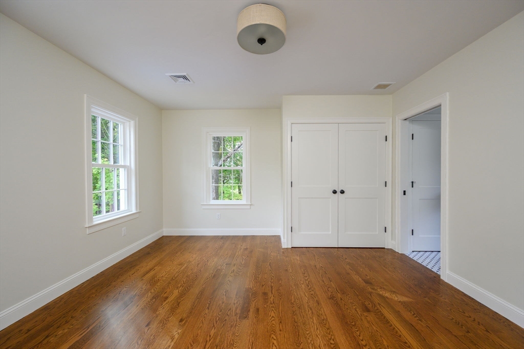 5 Woodbine Lane