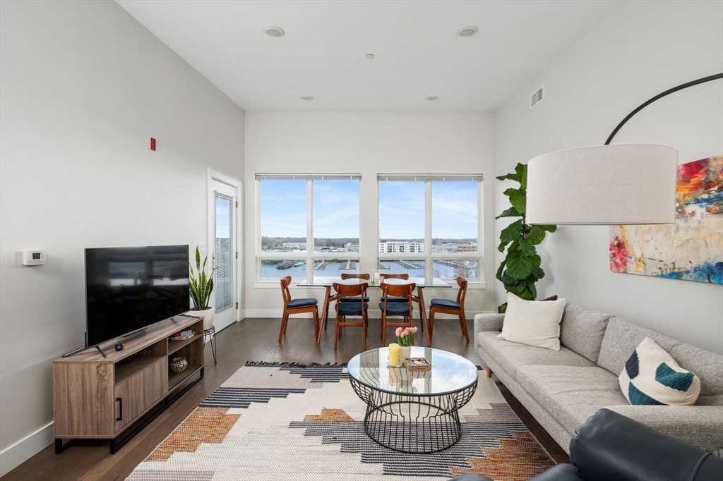 130 Broad Broad Reach # 606