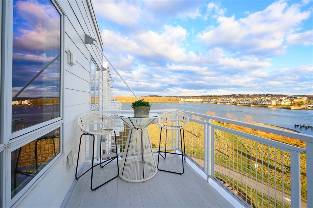 130 Broad Broad Reach # 606