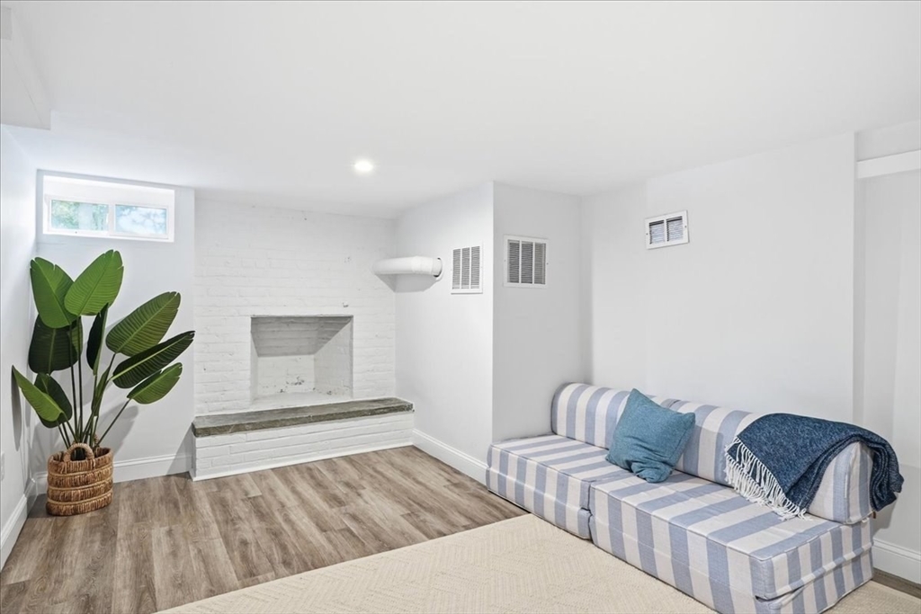 19 Planters Field Ln