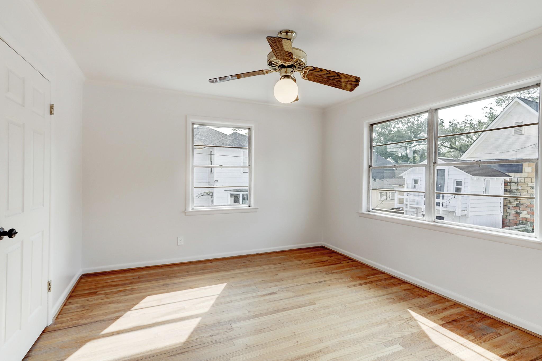1506 Cortlandt Street