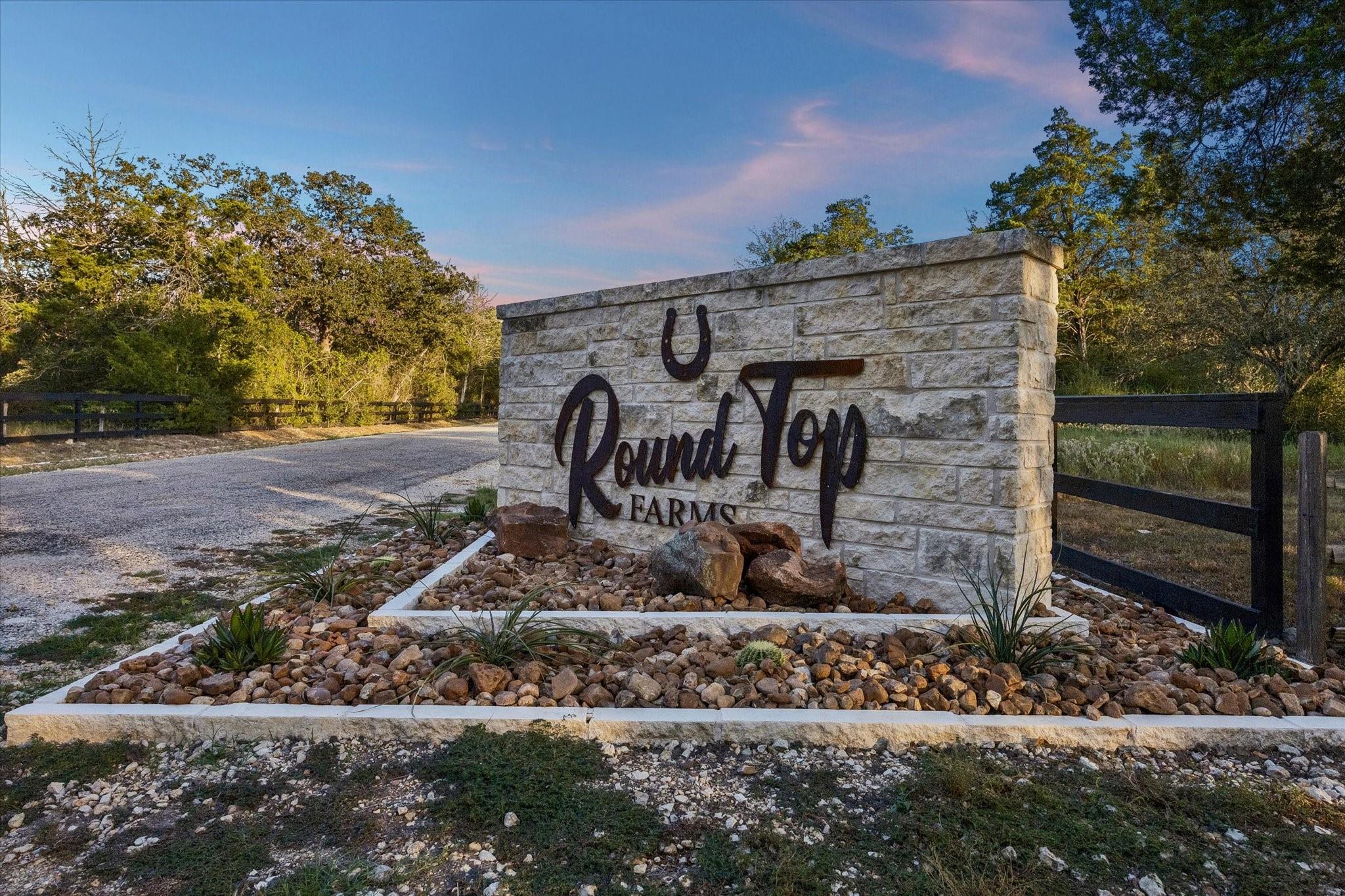 14 Round Top Farms Drive