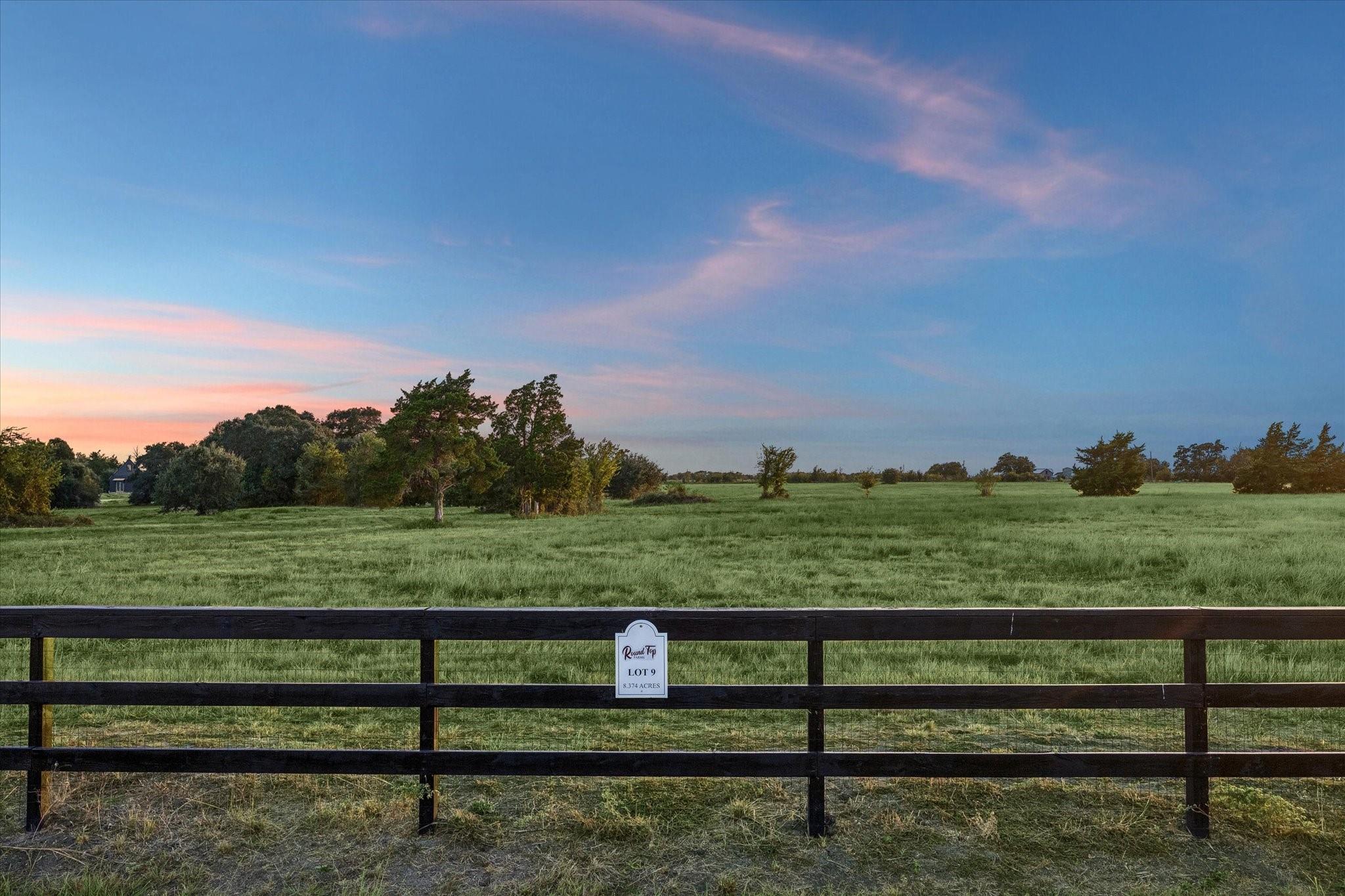 9 Round Top Farms Drive