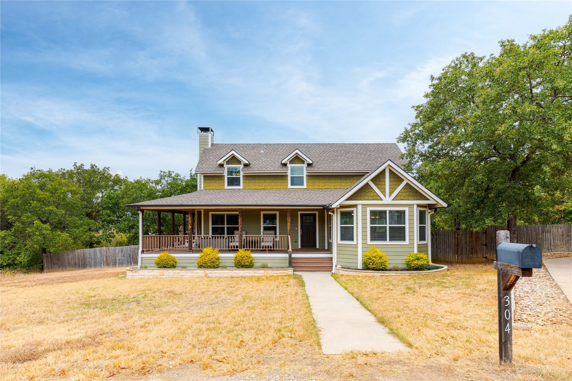 304 Bridle Trail