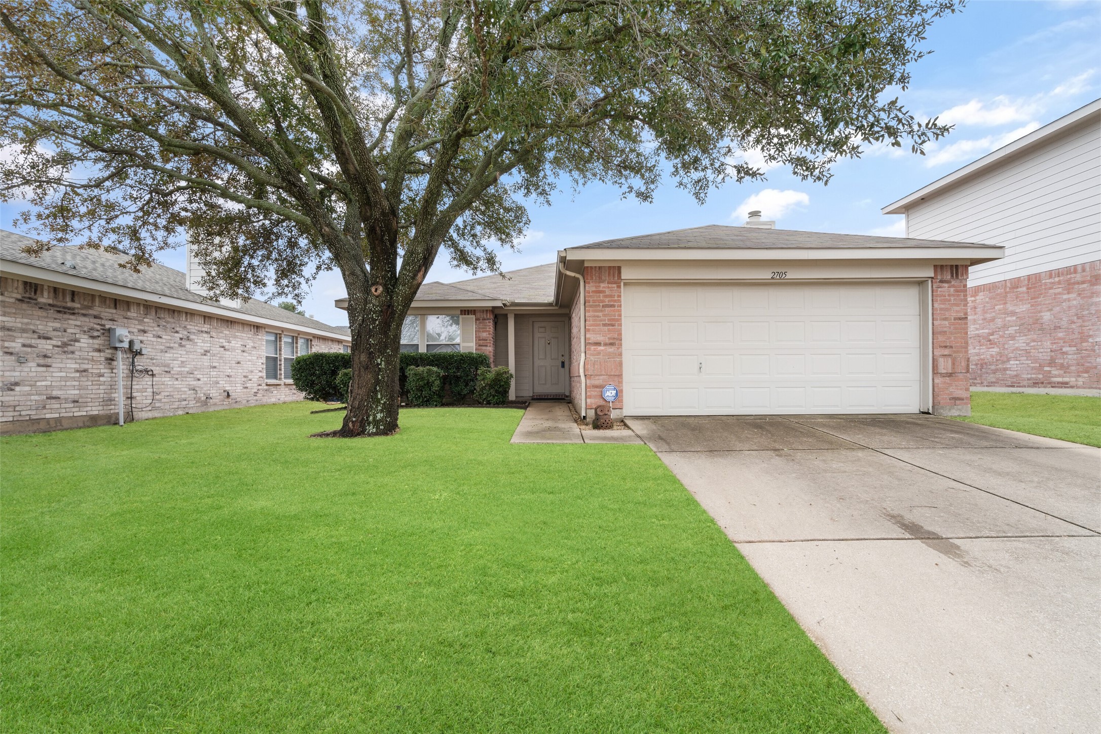 2705 Dexter Court