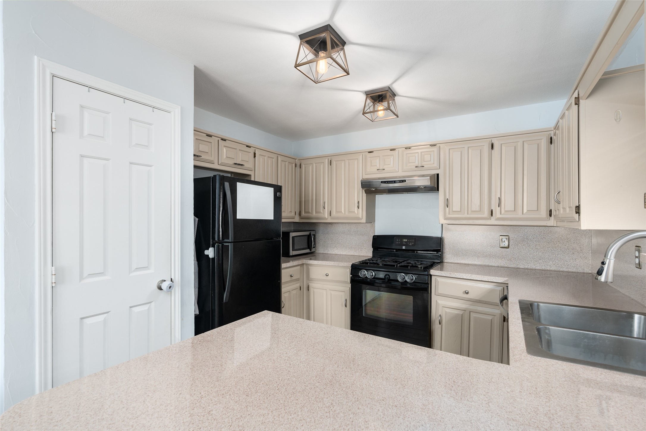 965 Meadowcove Circle