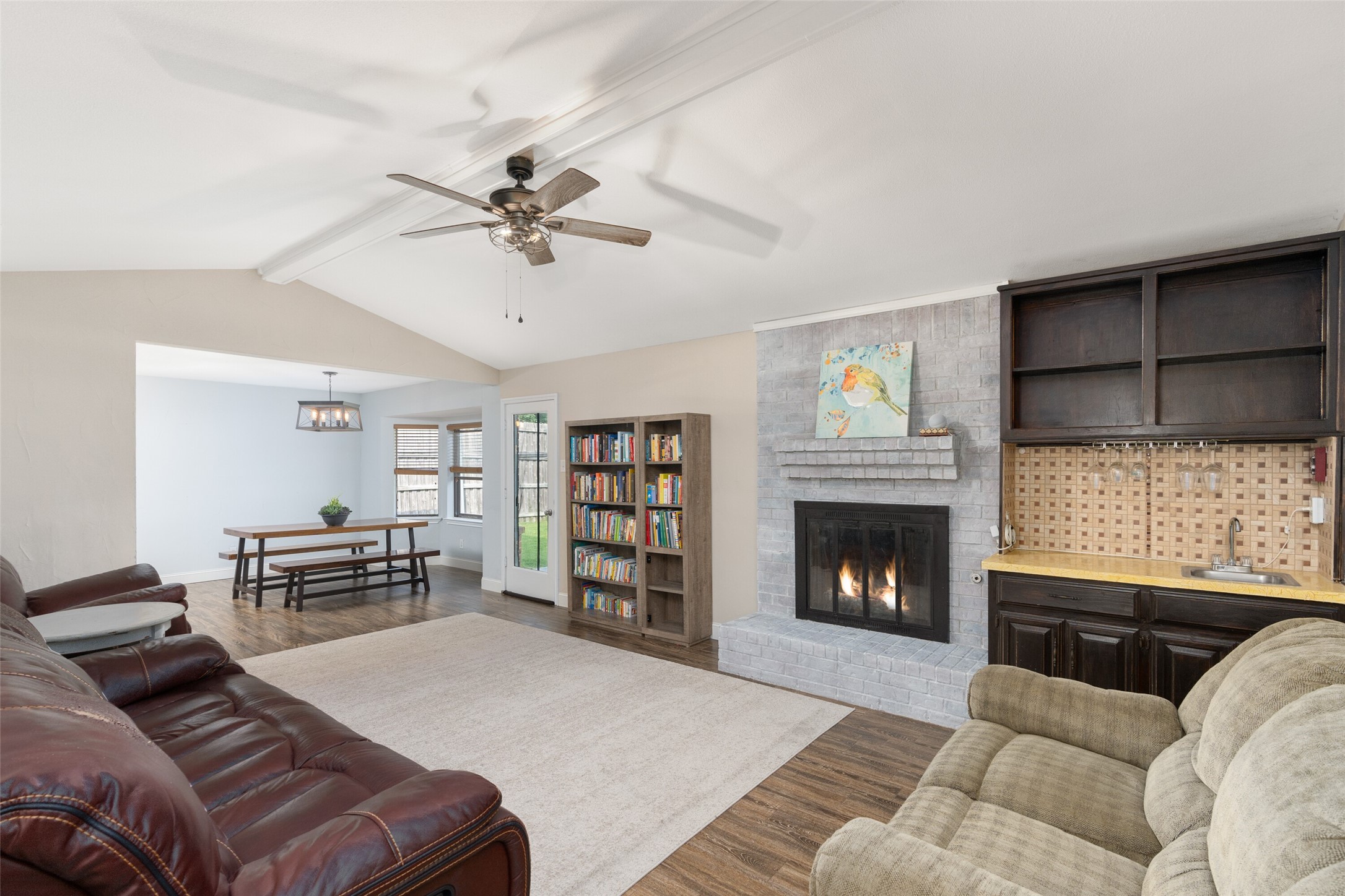 965 Meadowcove Circle