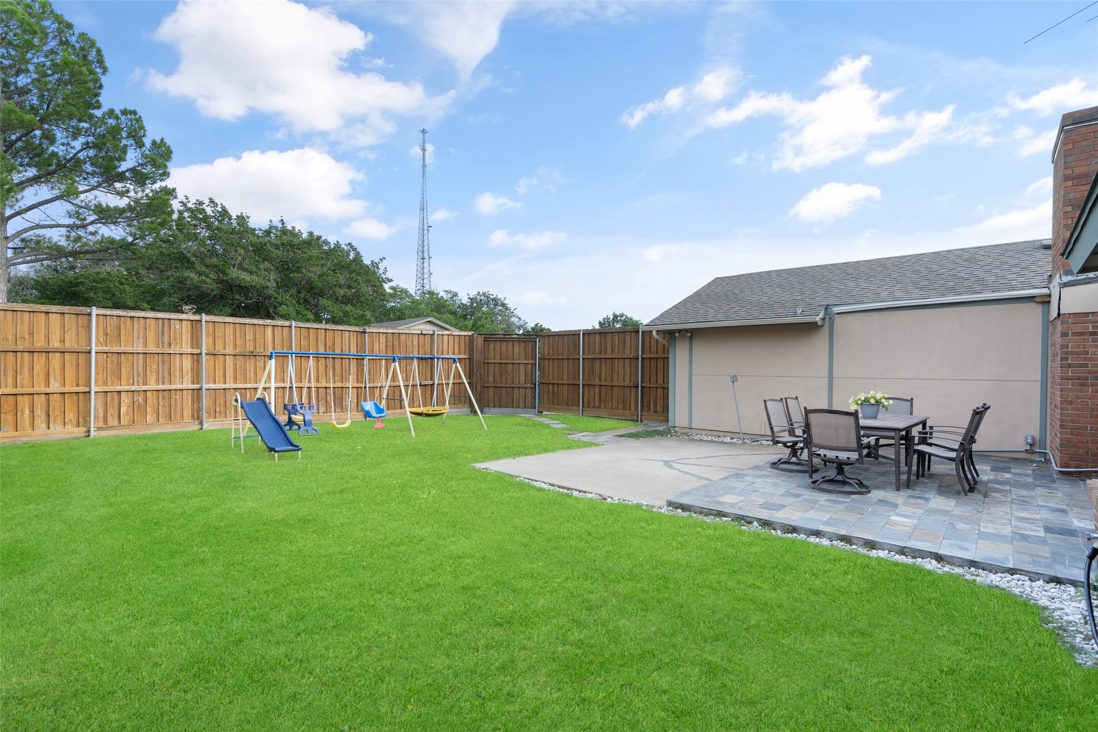 965 Meadowcove Circle