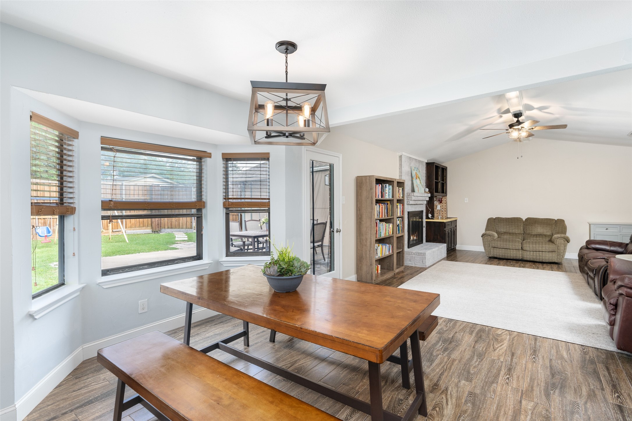 965 Meadowcove Circle