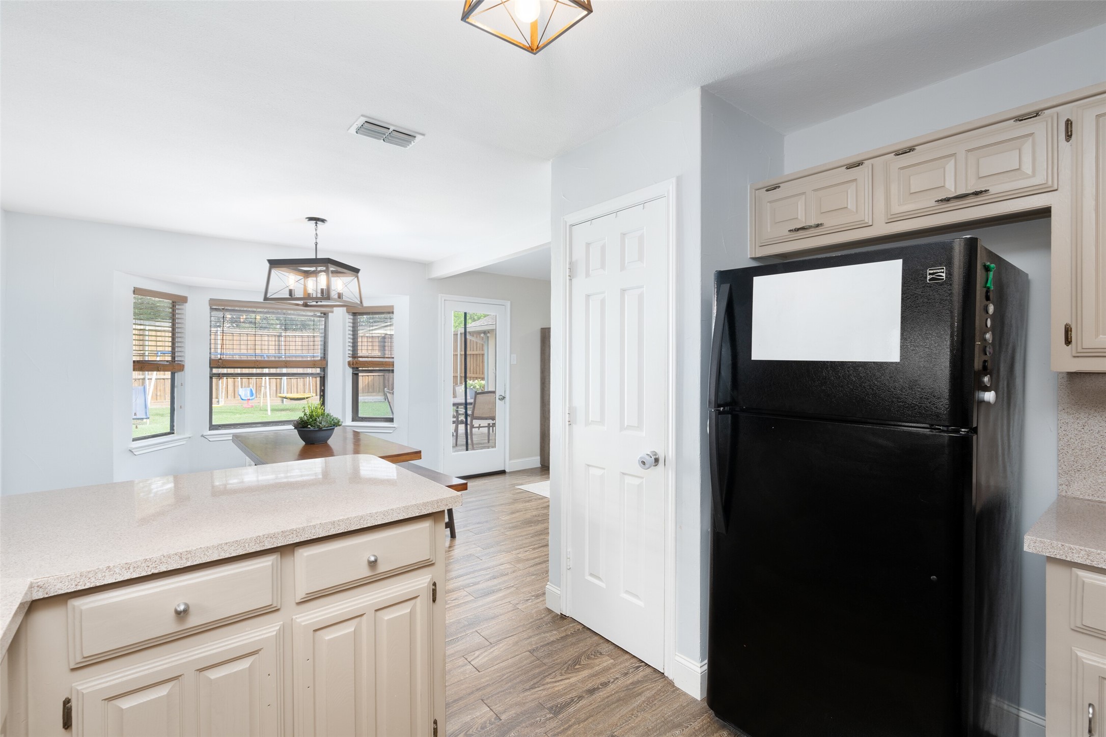 965 Meadowcove Circle