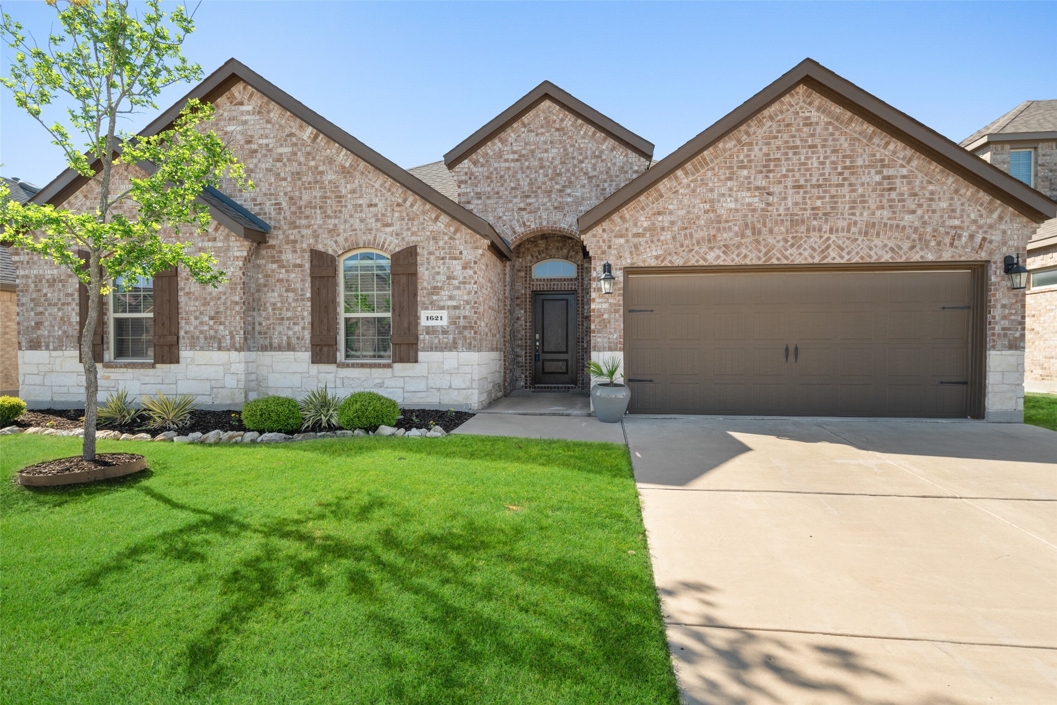 1621 Tapadero Lane