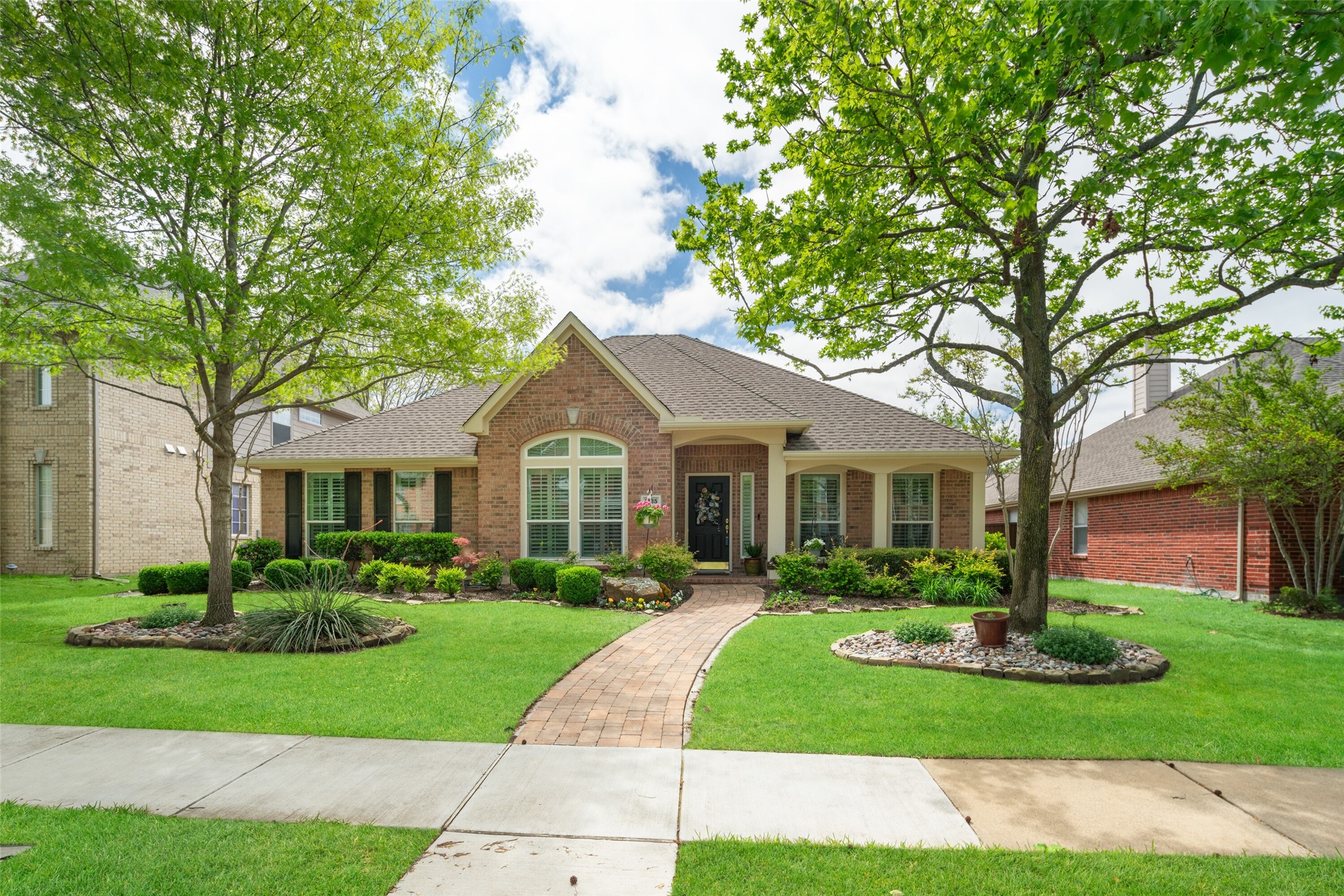 1425 Cool Springs Drive