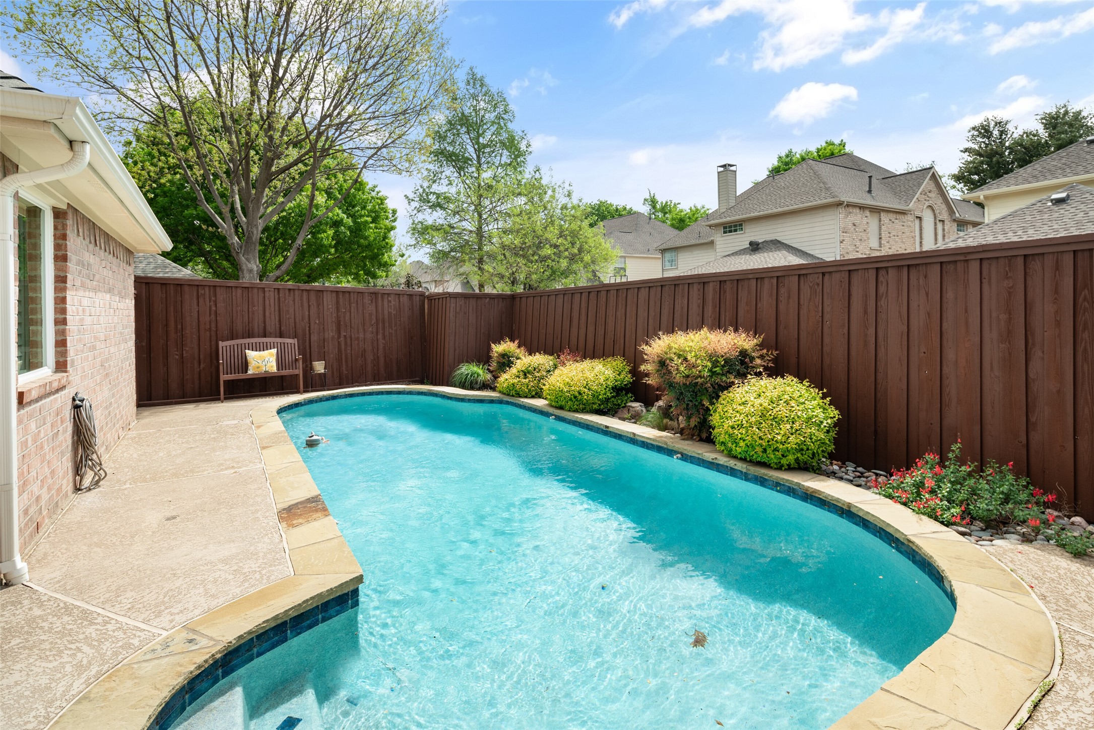 1425 Cool Springs Drive