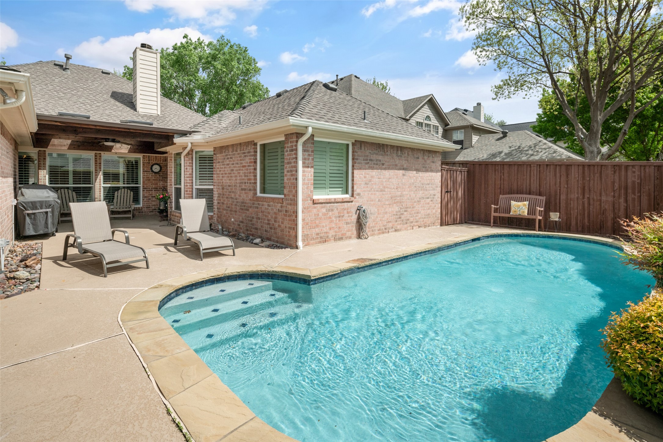 1425 Cool Springs Drive