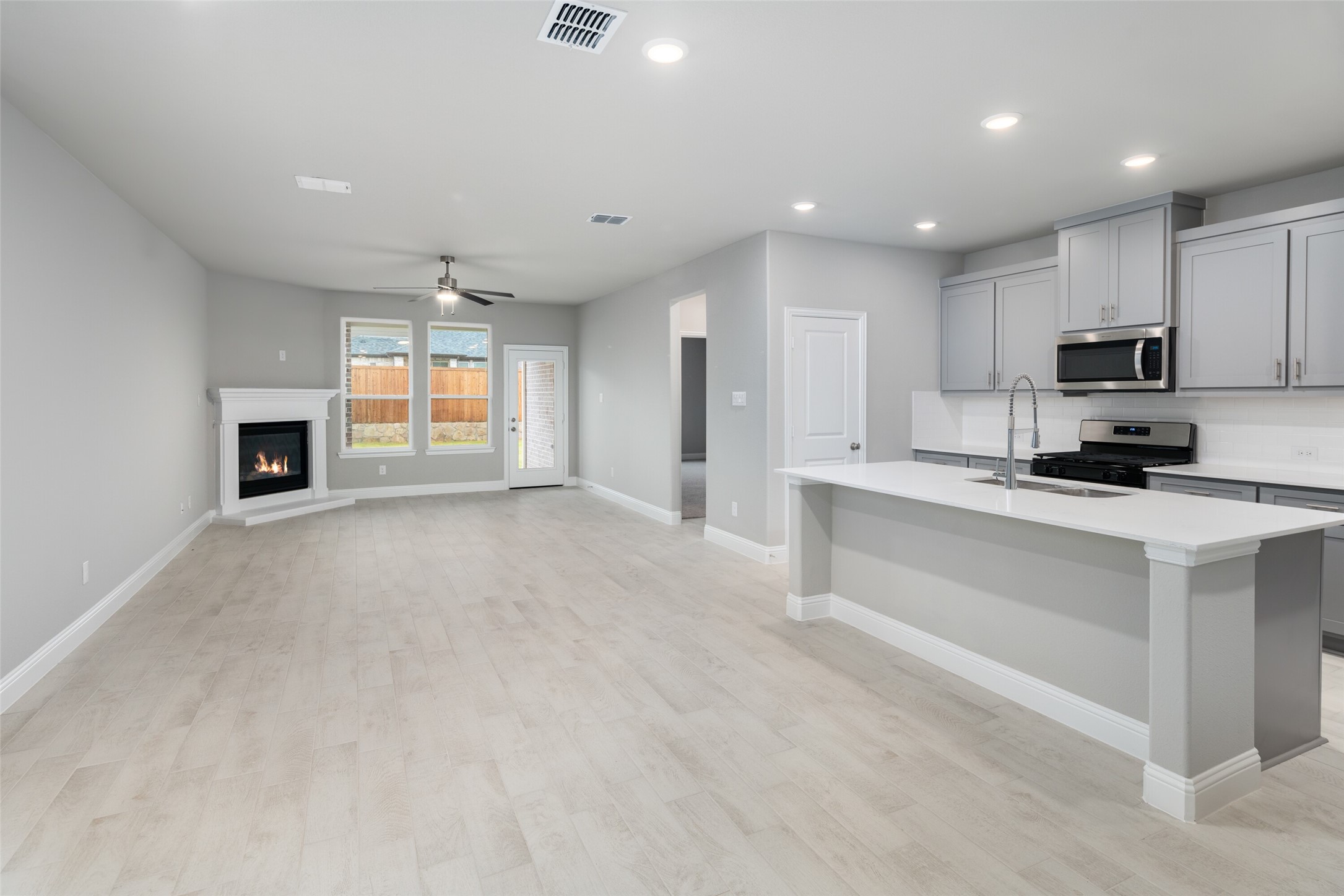 908 Santa Lucia Drive