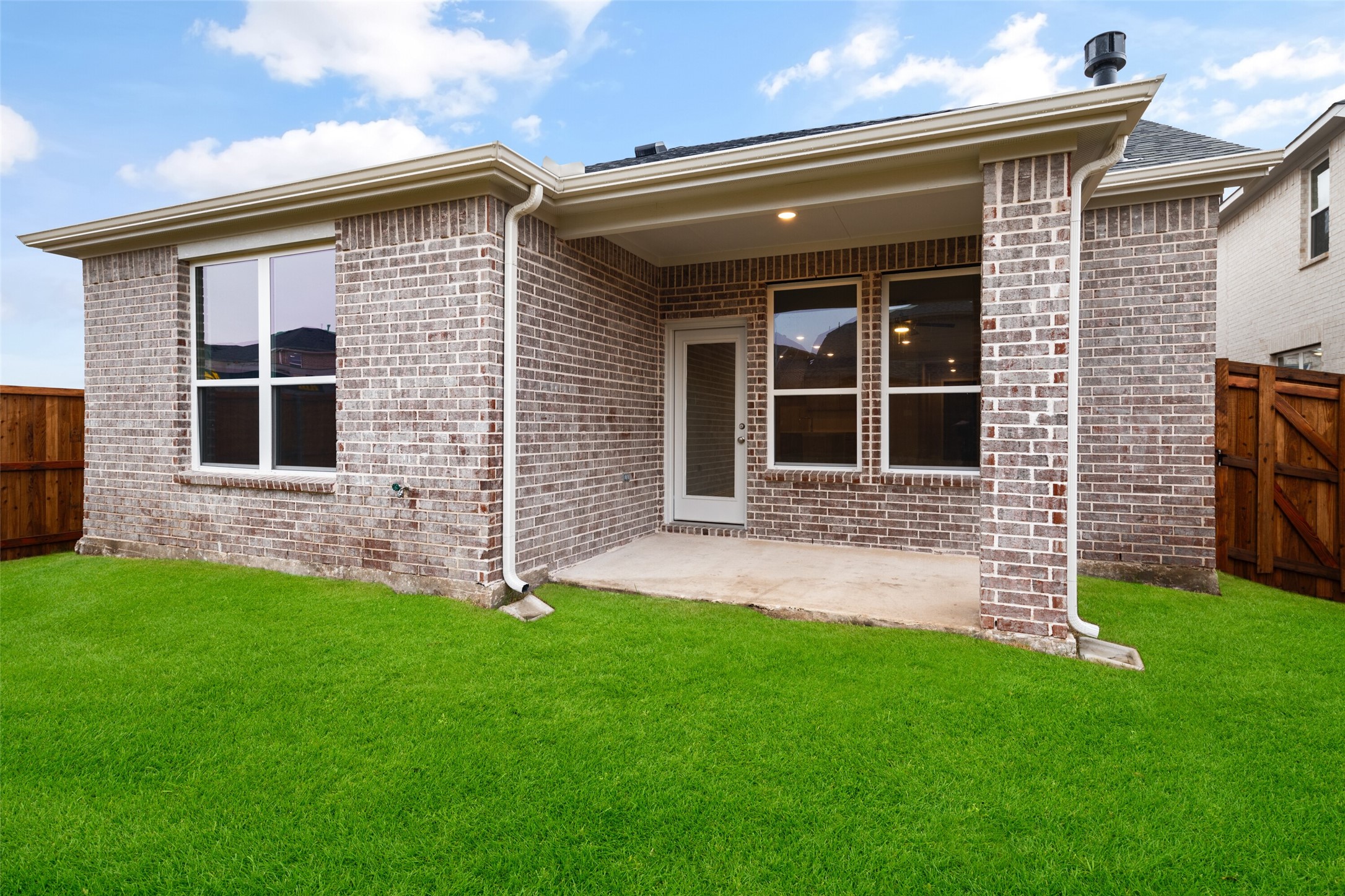 908 Santa Lucia Drive