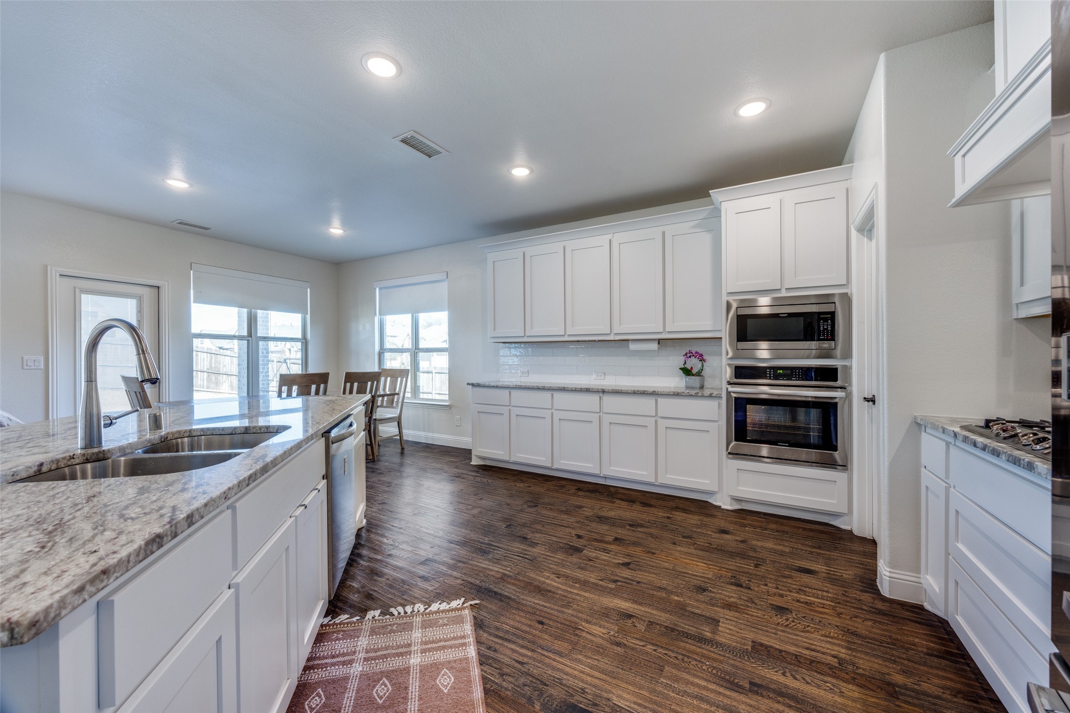 1202 Bridgeport Drive