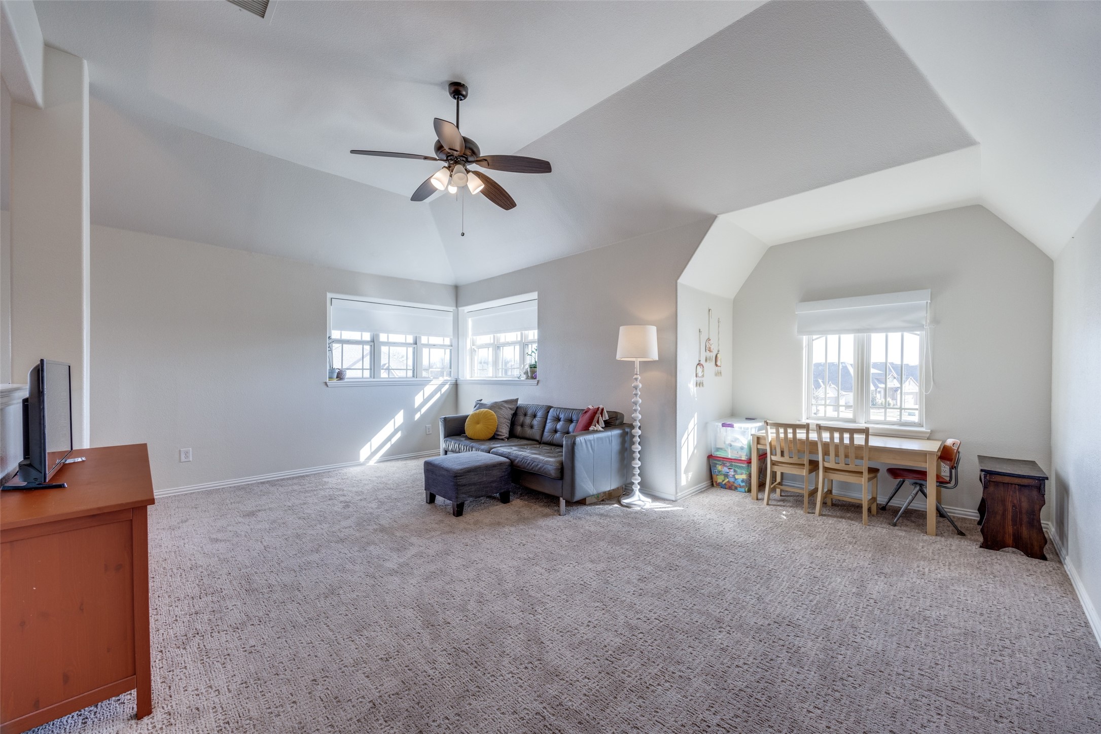 1202 Bridgeport Drive