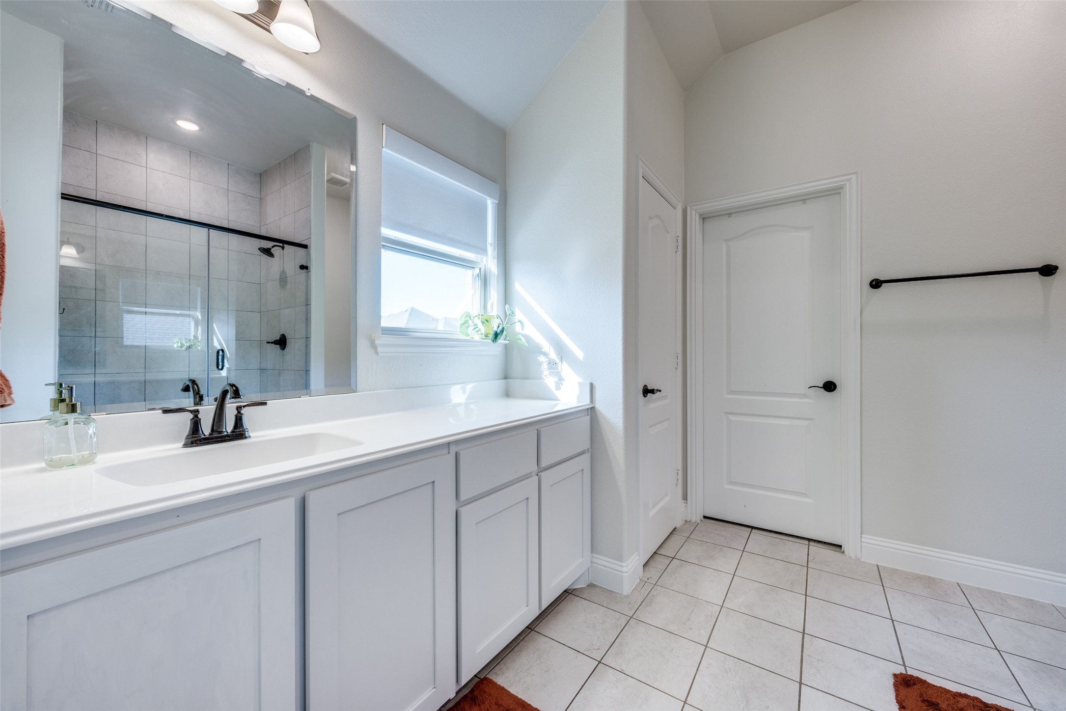 1202 Bridgeport Drive