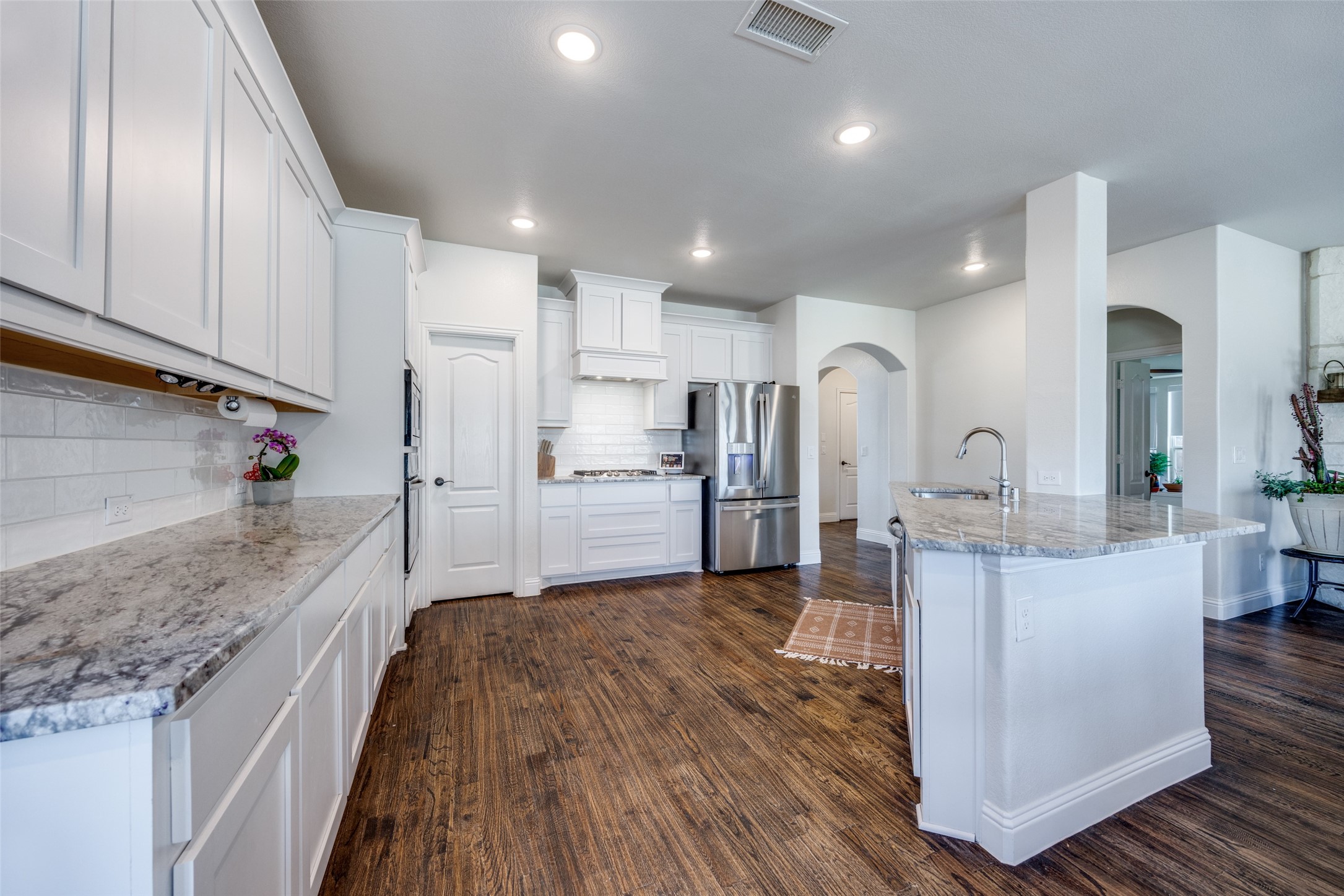 1202 Bridgeport Drive