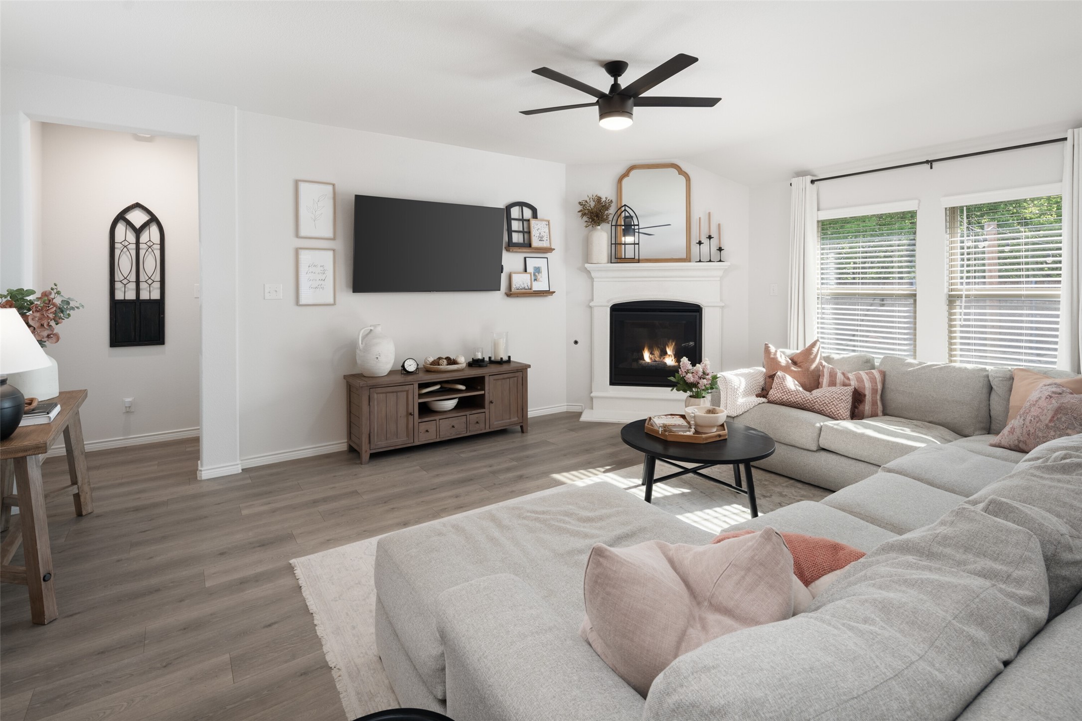 1132 Azure Lane