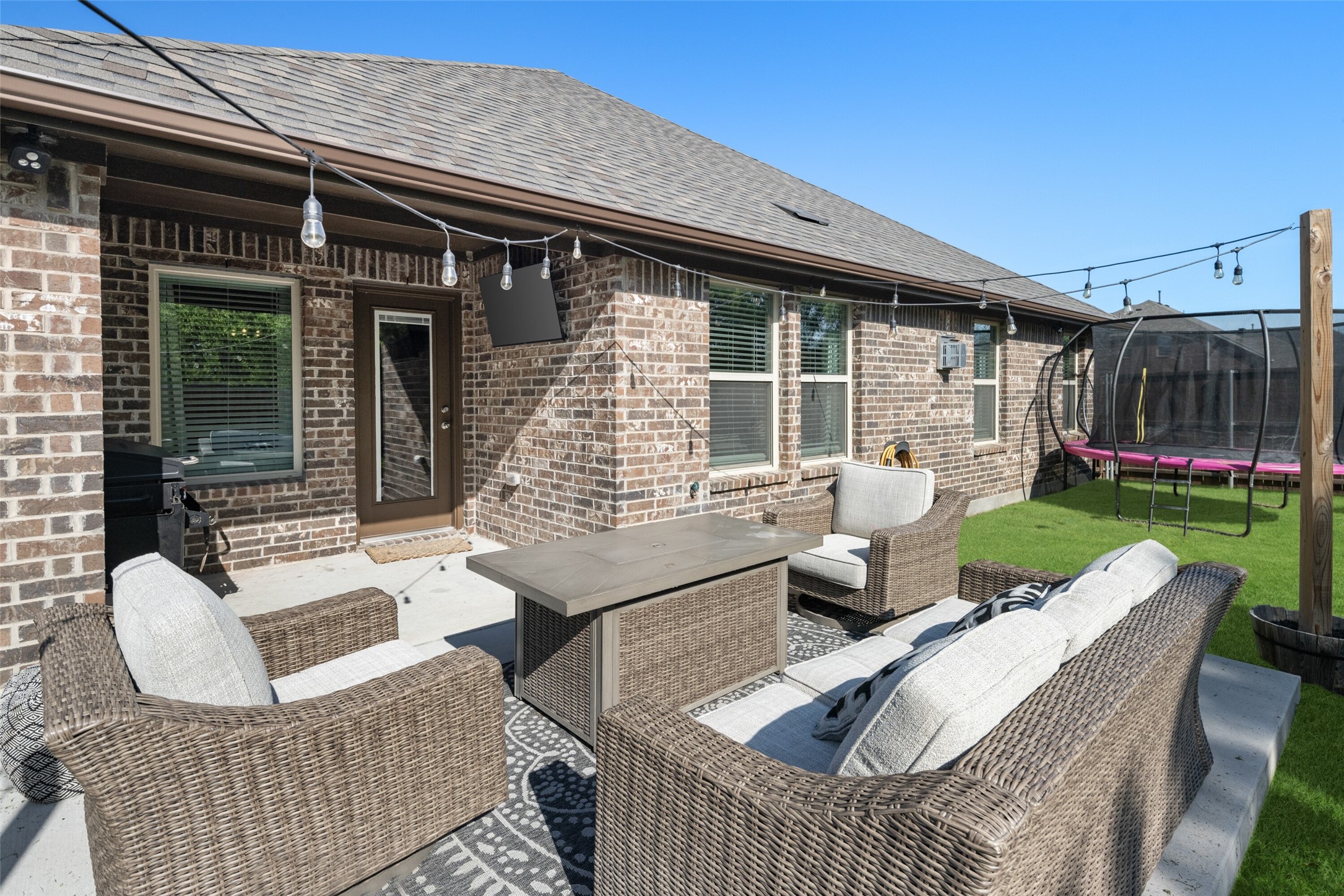 1132 Azure Lane