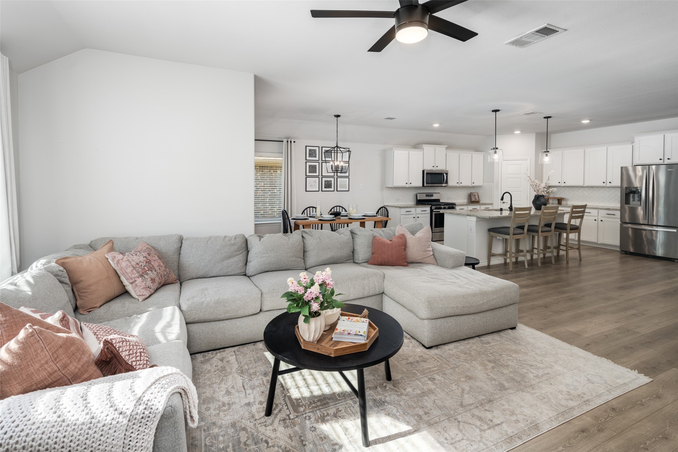 1132 Azure Lane