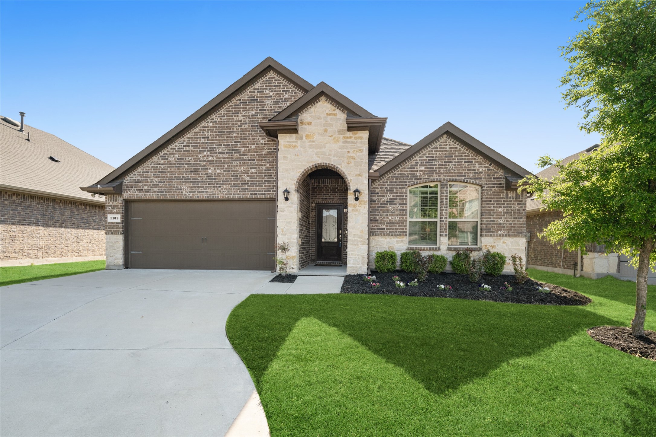 1132 Azure Lane