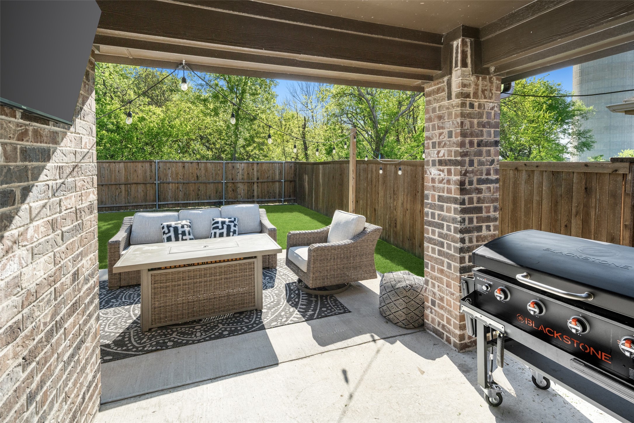 1132 Azure Lane