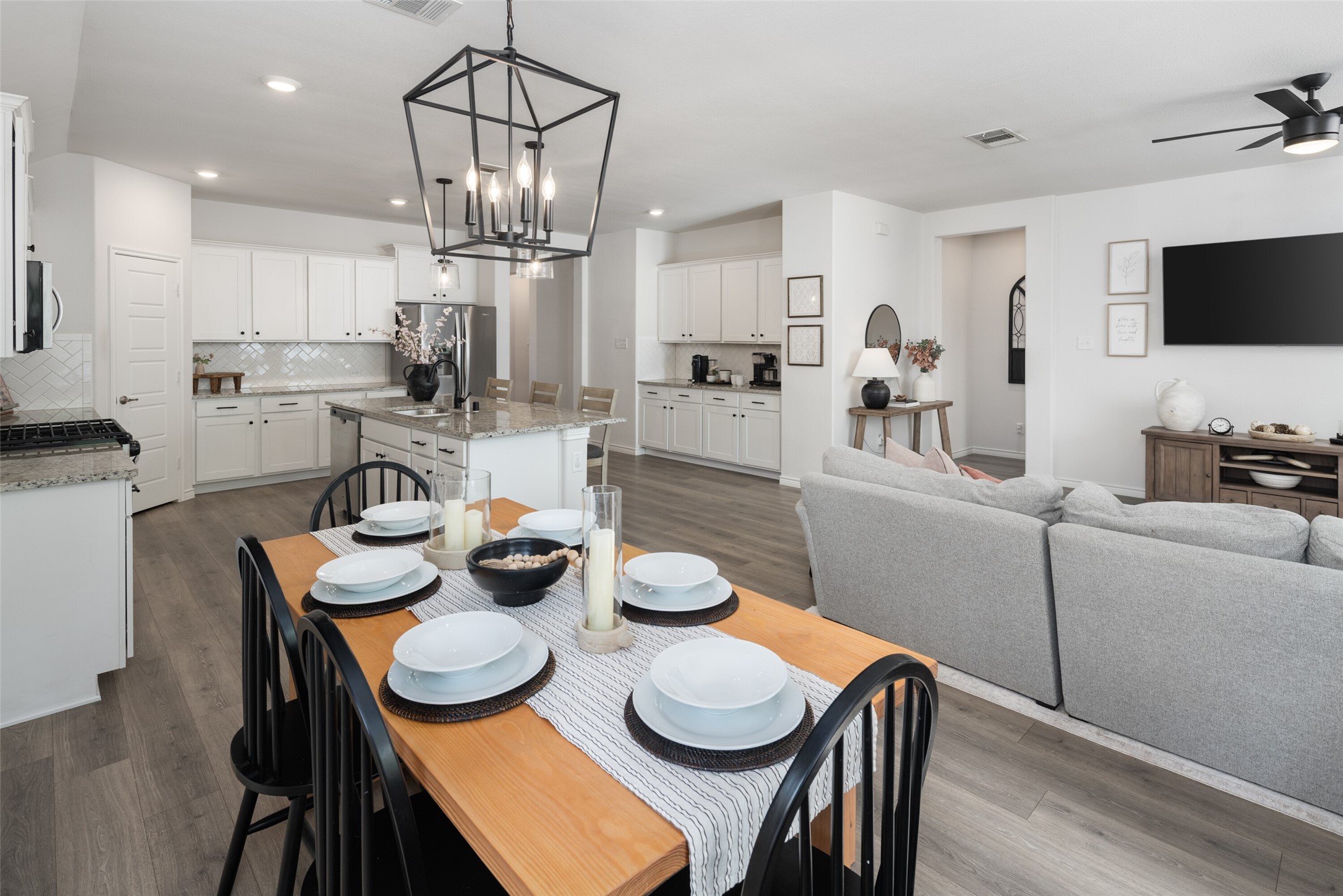 1132 Azure Lane