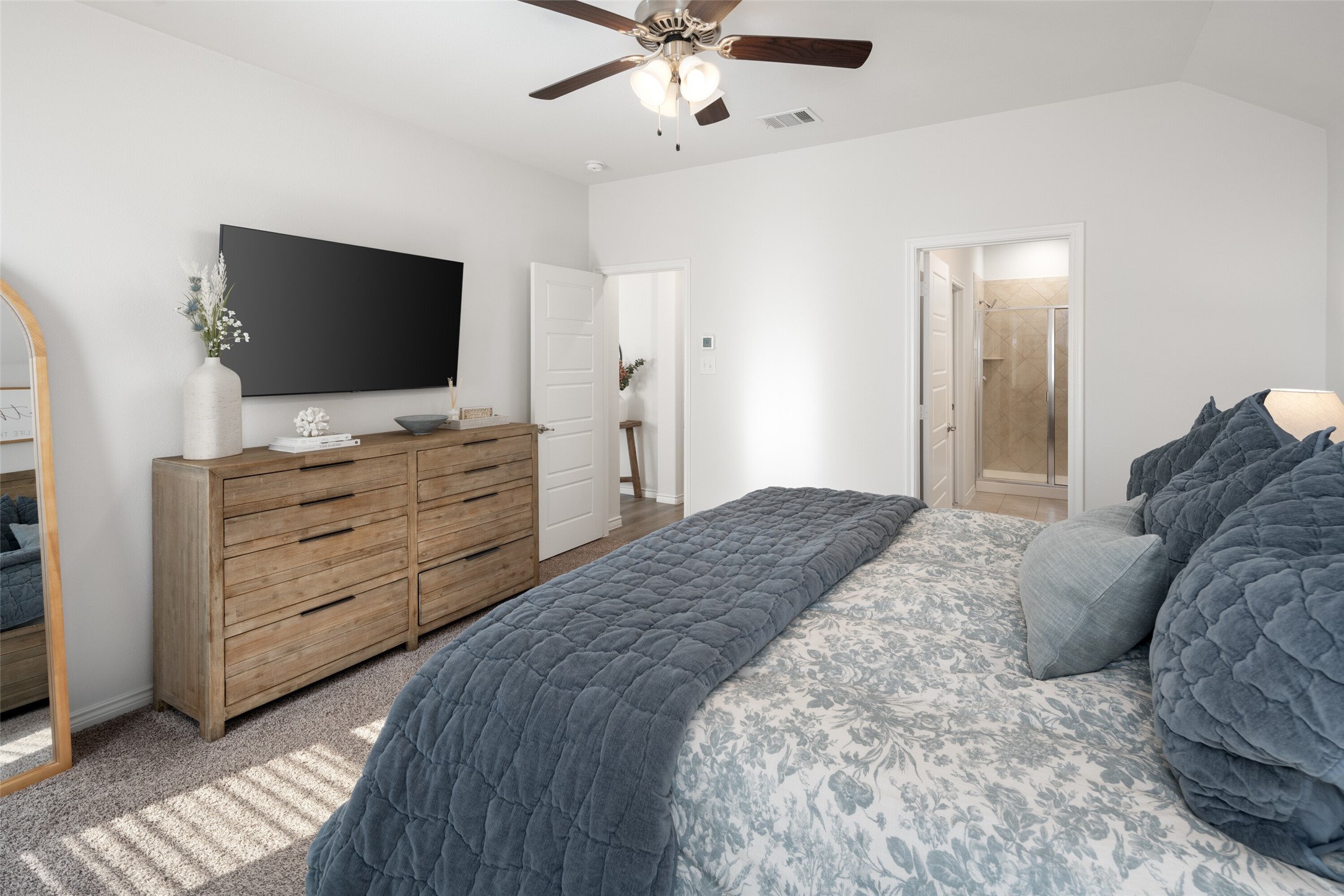 1132 Azure Lane