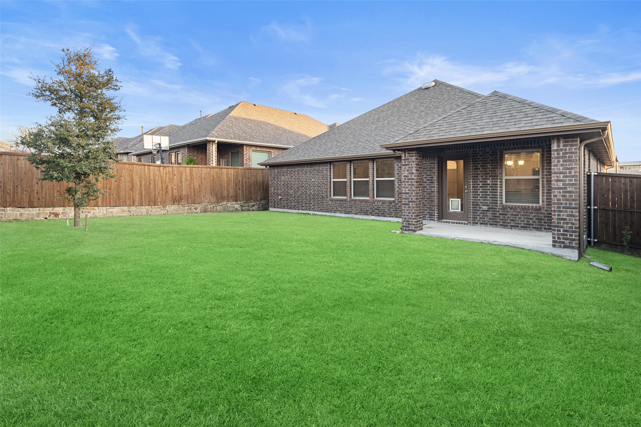 800 Monarch Lane