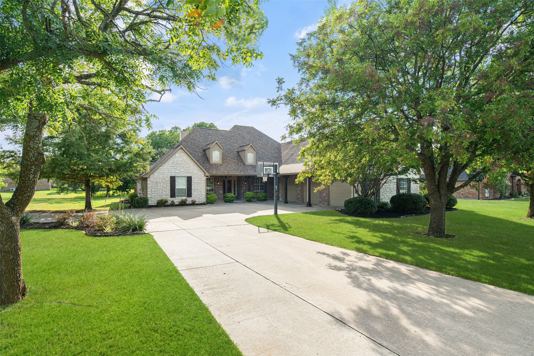 1500 Brook Lane