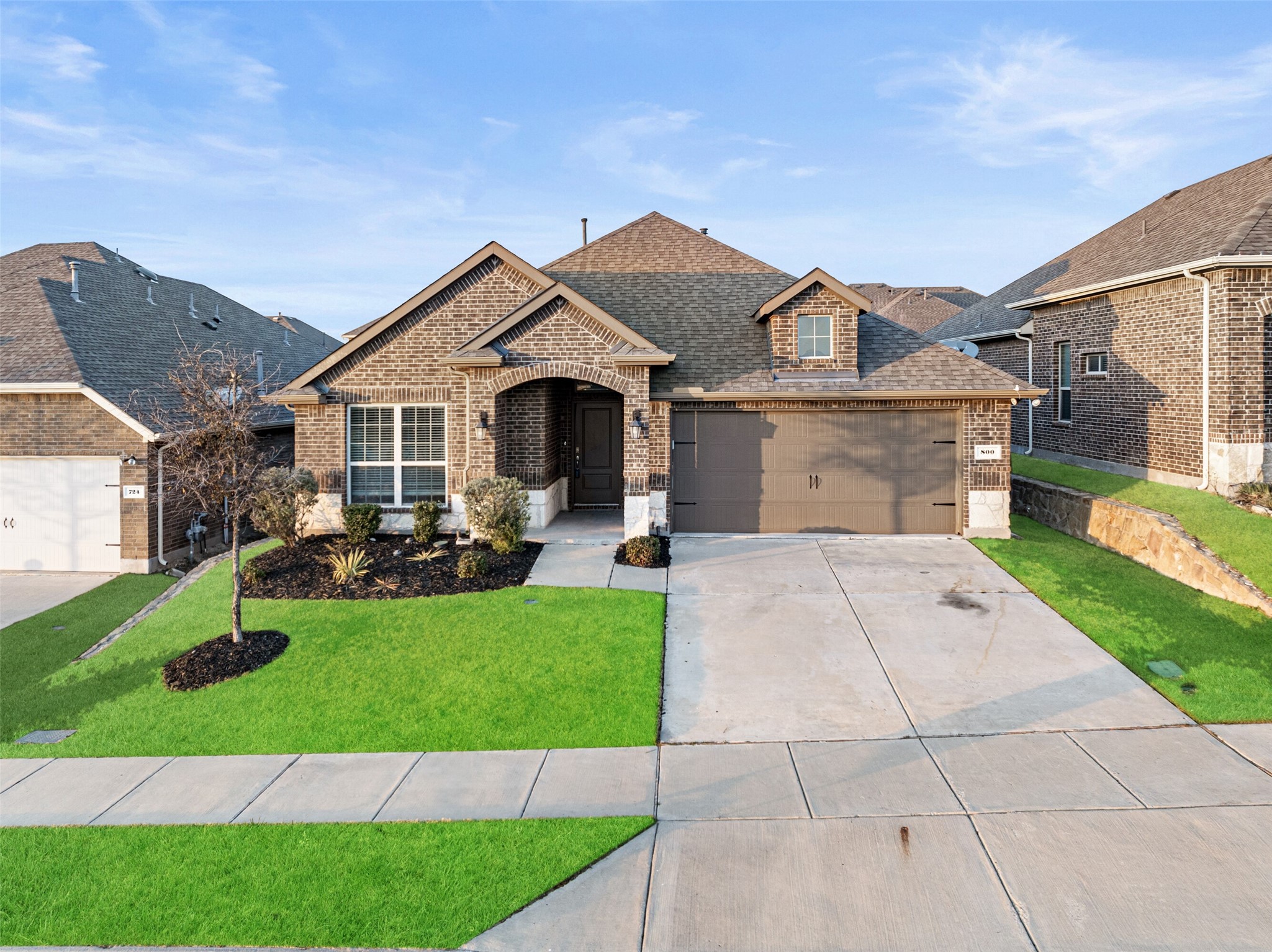 800 Monarch Lane