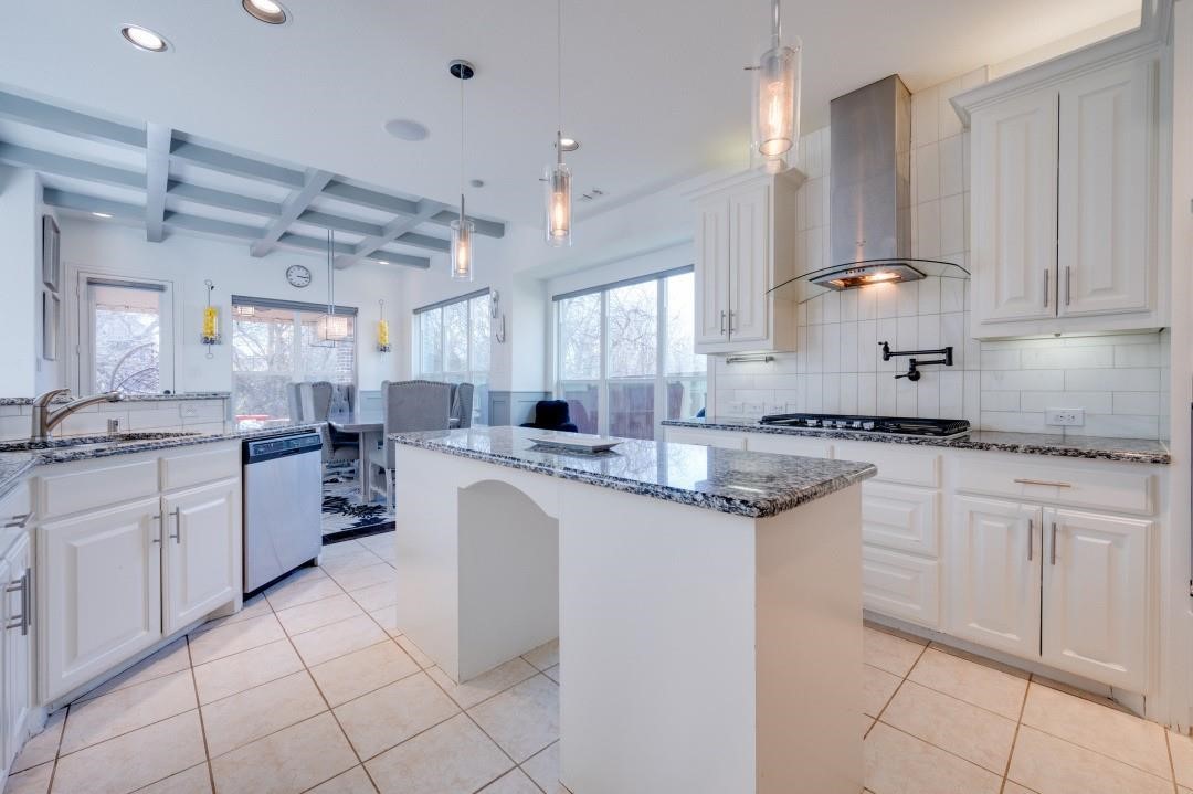 12893 Wolf Snare Drive