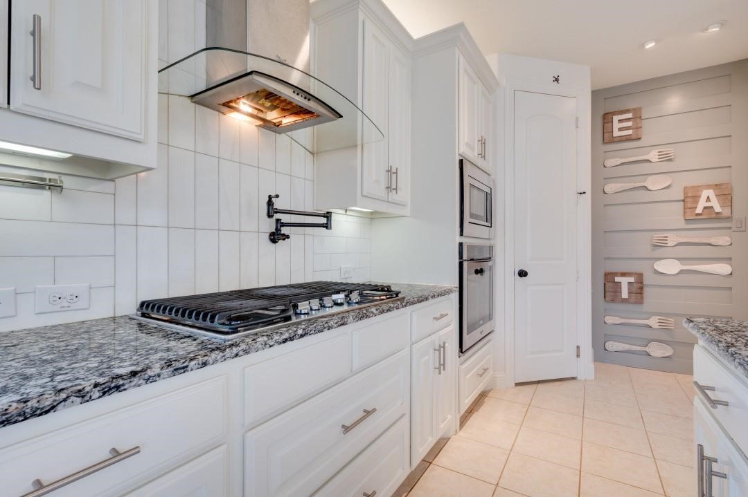 12893 Wolf Snare Drive