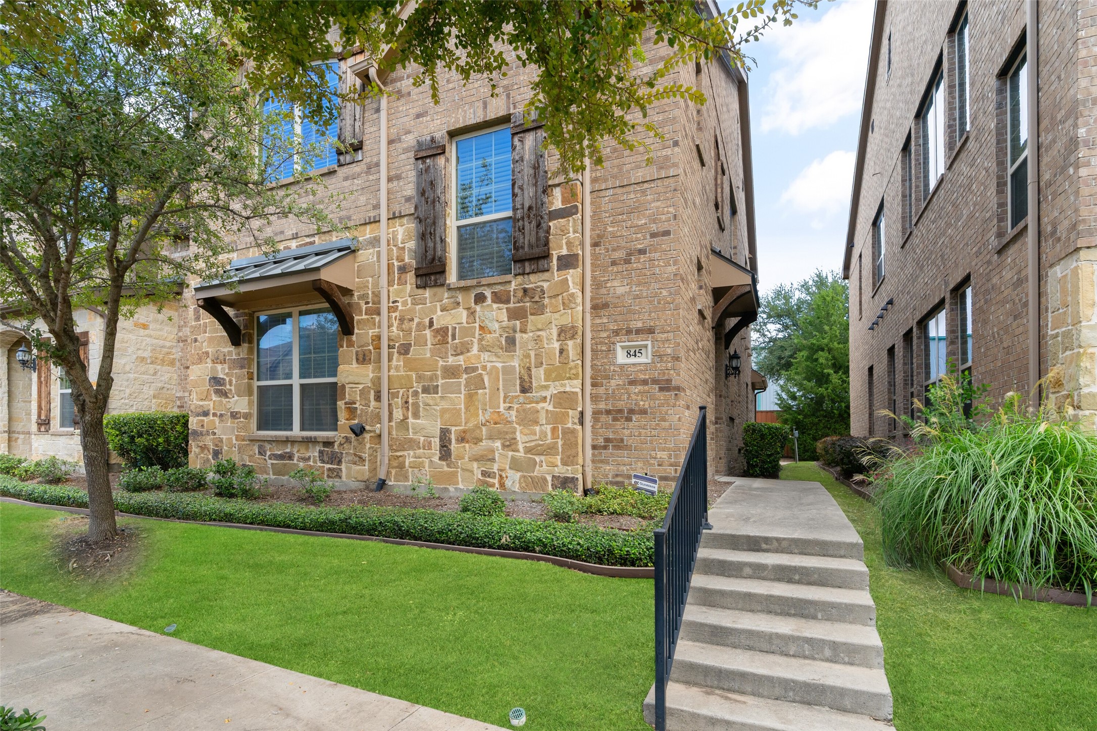 845 Rohan Drive