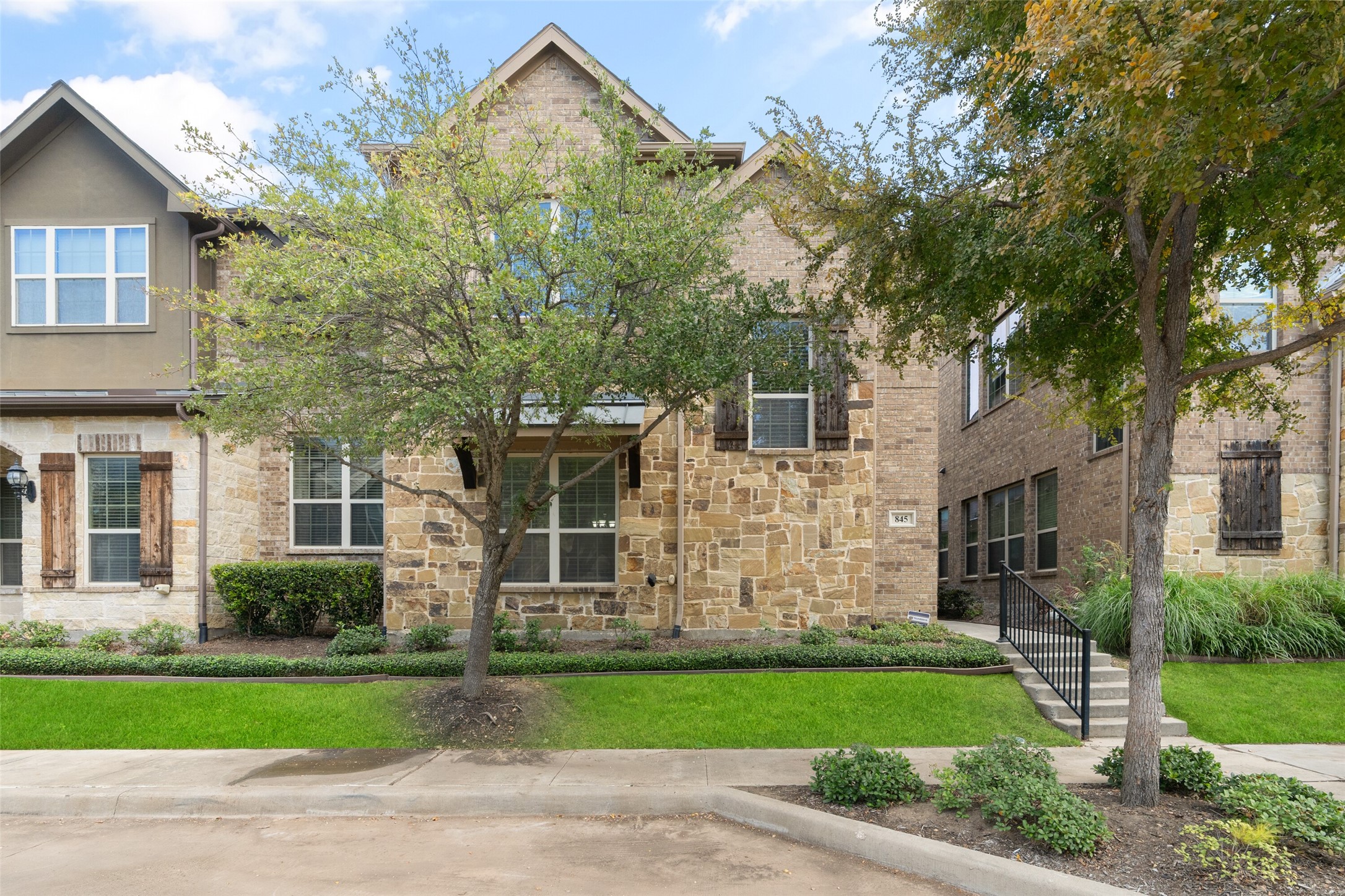 845 Rohan Drive
