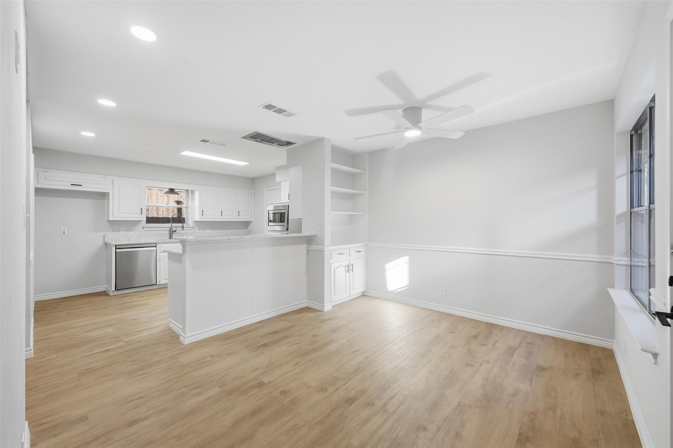 921 Autumn Lake Drive