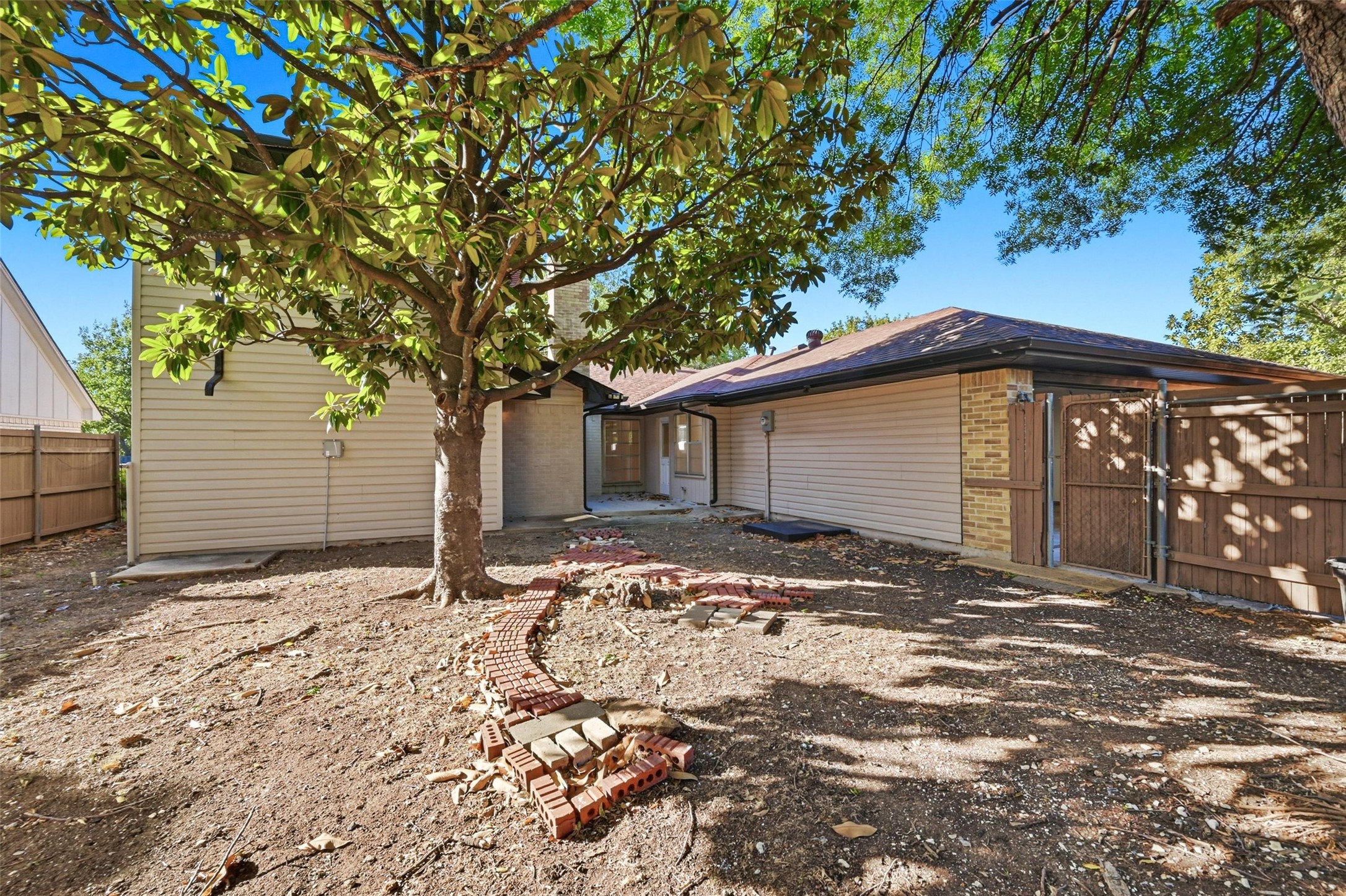 921 Autumn Lake Drive