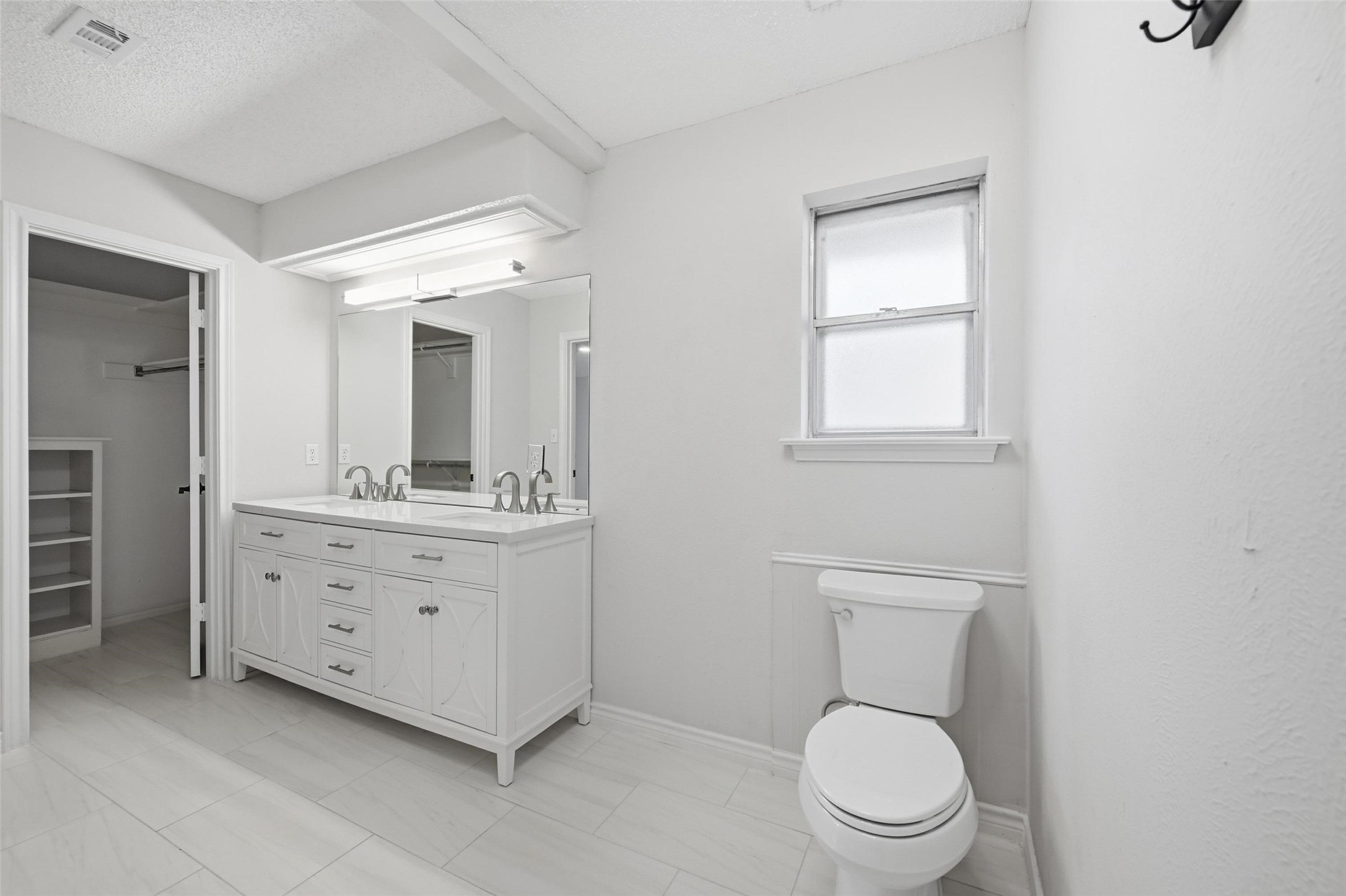 921 Autumn Lake Drive