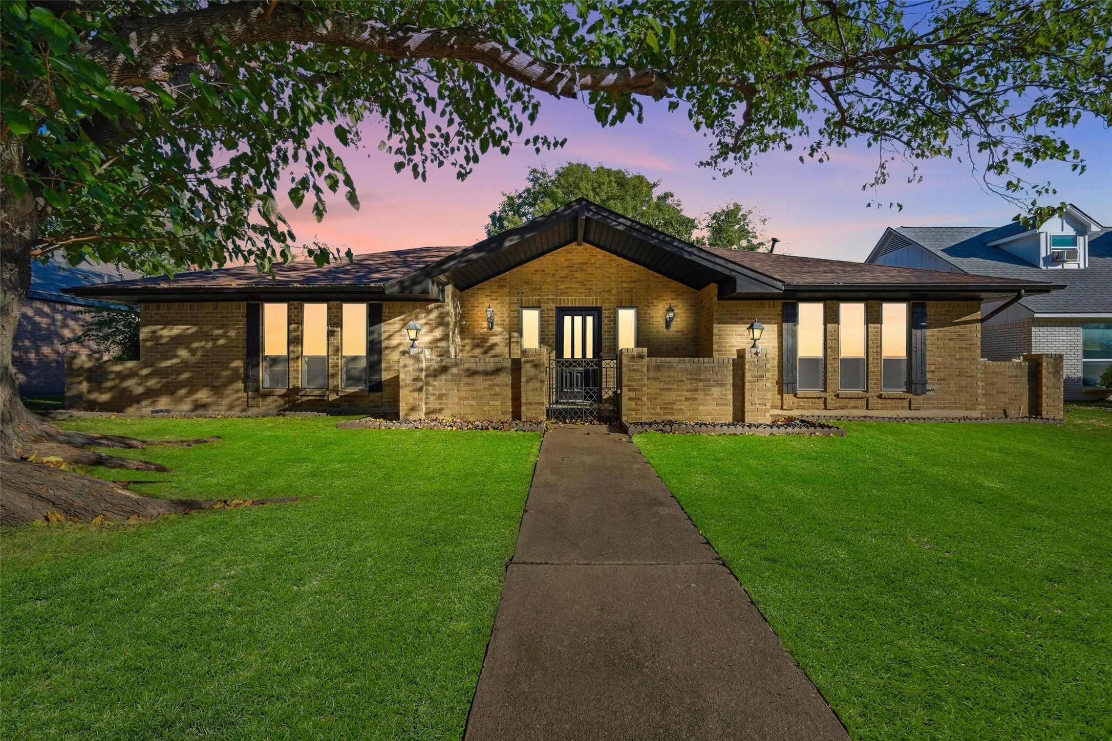 921 Autumn Lake Drive