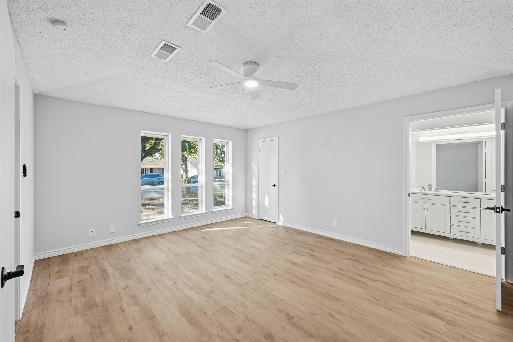 921 Autumn Lake Drive