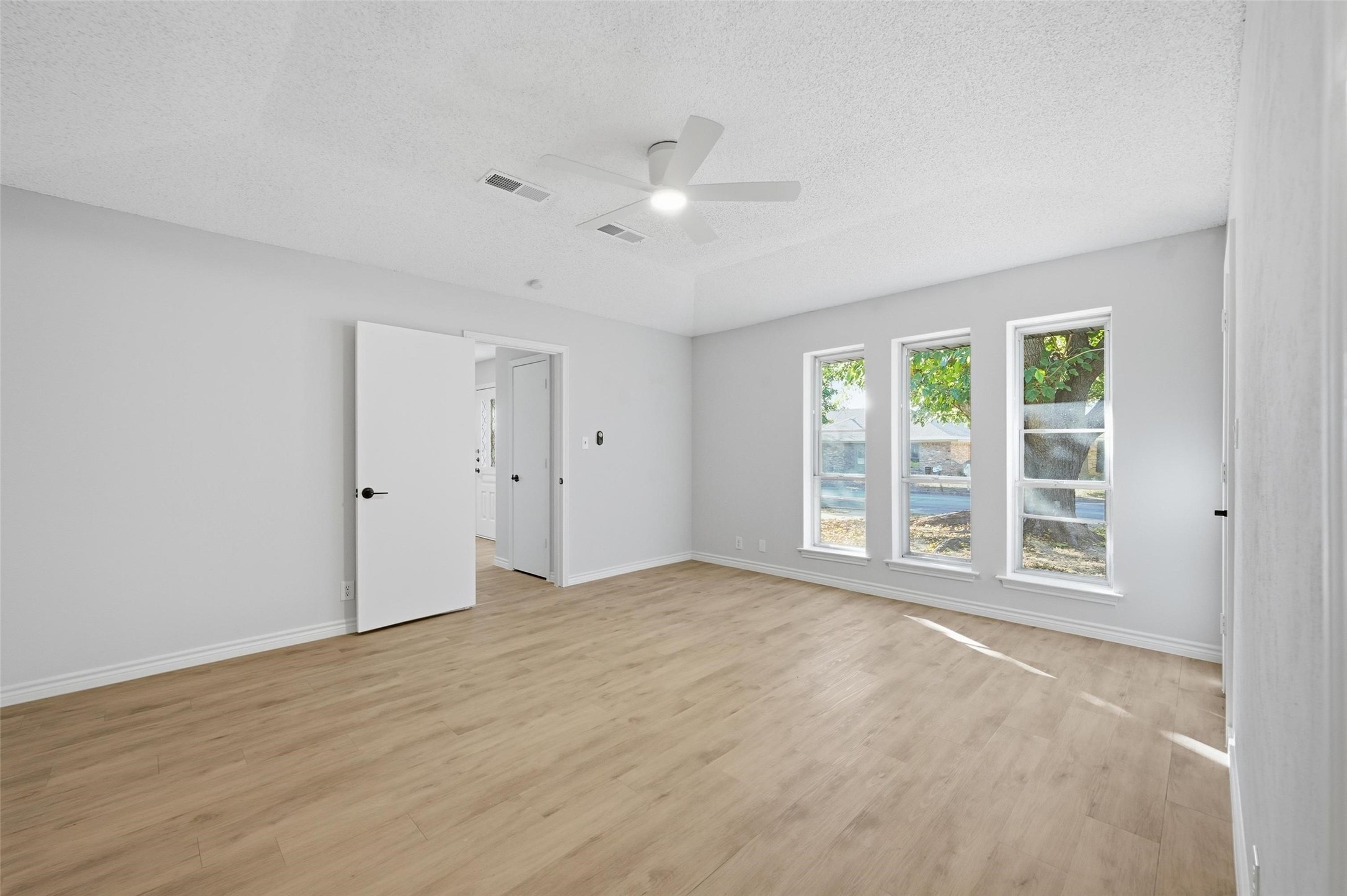 921 Autumn Lake Drive